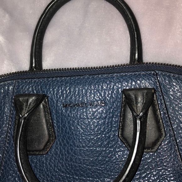 Michael Kors Handbags - Michael Kors handbag